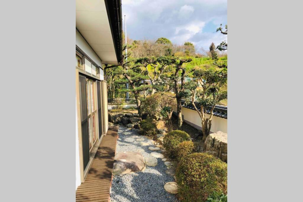 48坪！道後温泉付近駐車場有り清潔さと設備の充実さが高評価 大切な家族仲間と広々とくつろげます Villa Matsuyama  Ngoại thất bức ảnh